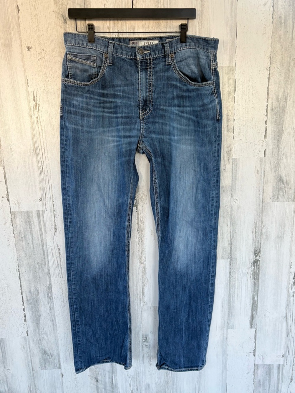 BKE Tyler Men’s Size 36X32 Straight Leg Blue Denim Jeans 99% Cotton 1% Elastane